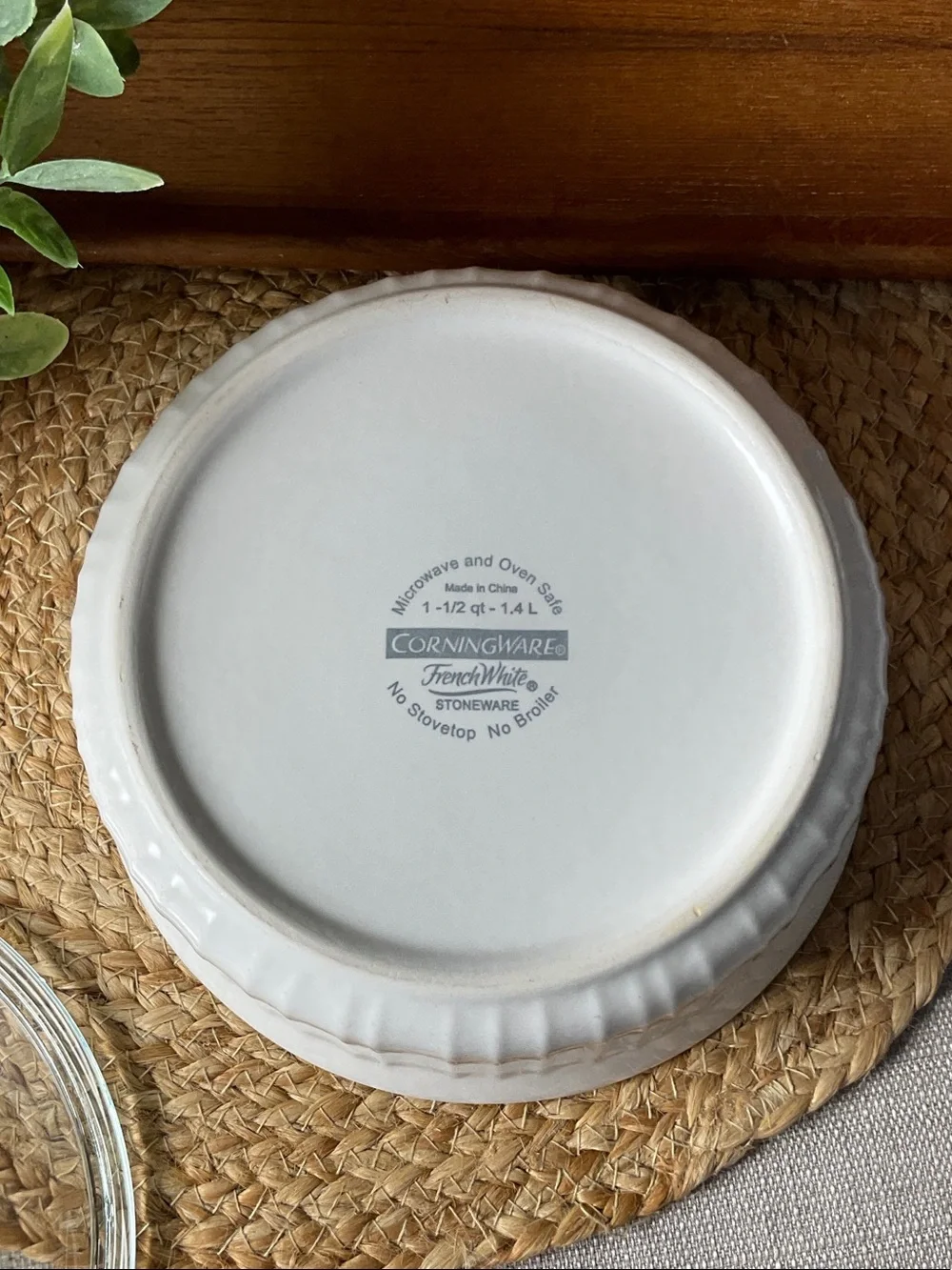 Corningware French White 1.5 Qt Round Casserole Dish Pyrex Lid Stoneware